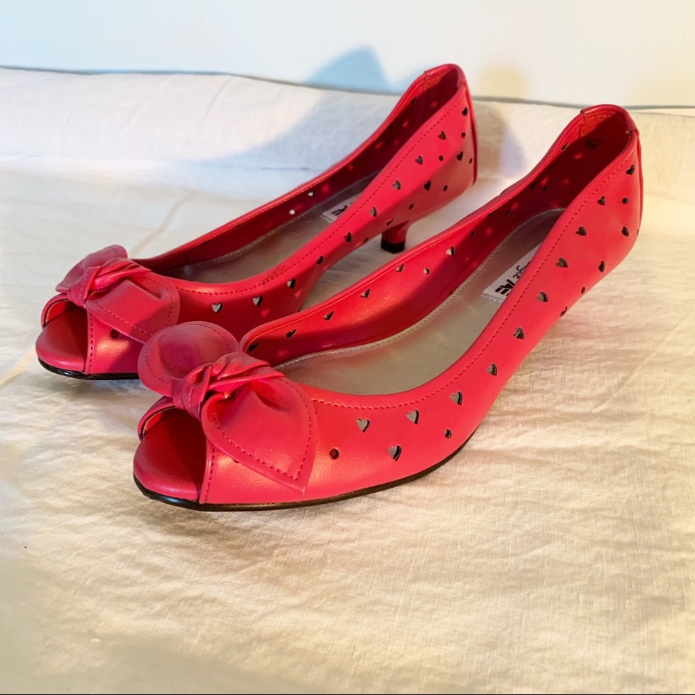 AMERICAN EAGLE Pink Kitten Heels Size 9